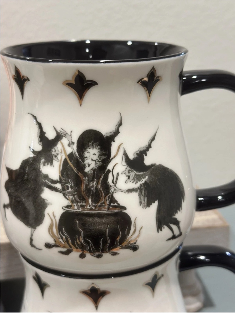 NEW Potters Studio Halloween Spooky
Teapot 3 Wicked Witches & Set of 2
Mugs - Picture 4 of 7